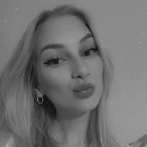 Meet your Posher, Dakota